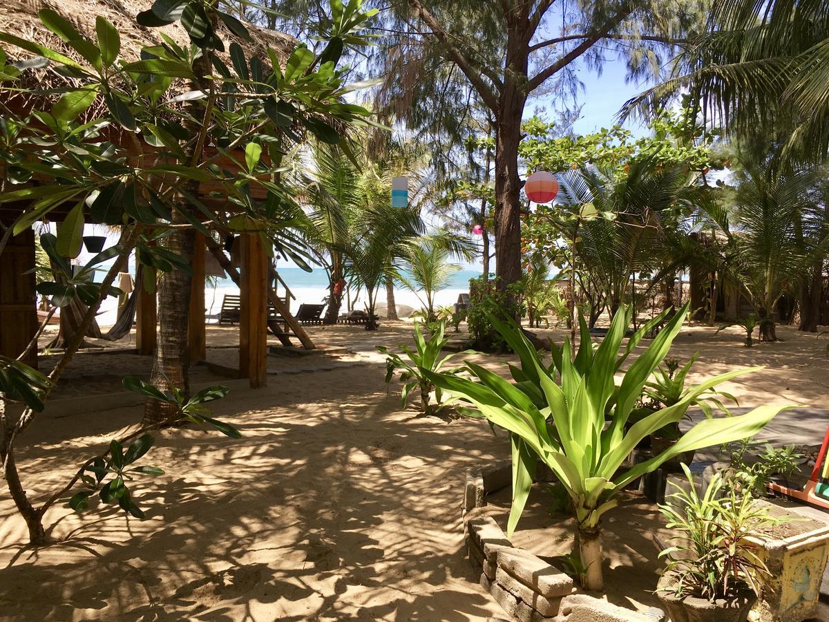 Water Music Arugam Bay Hotel Exterior photo