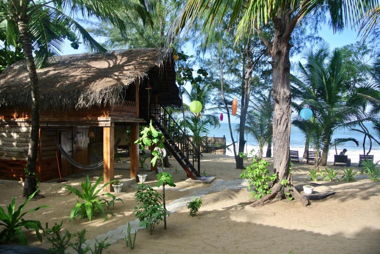 Water Music Arugam Bay Hotel Exterior photo