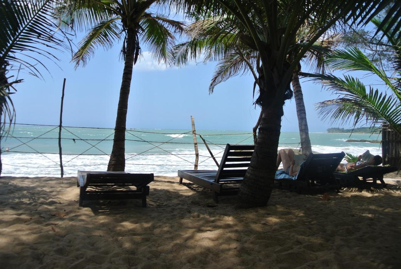 Water Music Arugam Bay Hotel Exterior photo