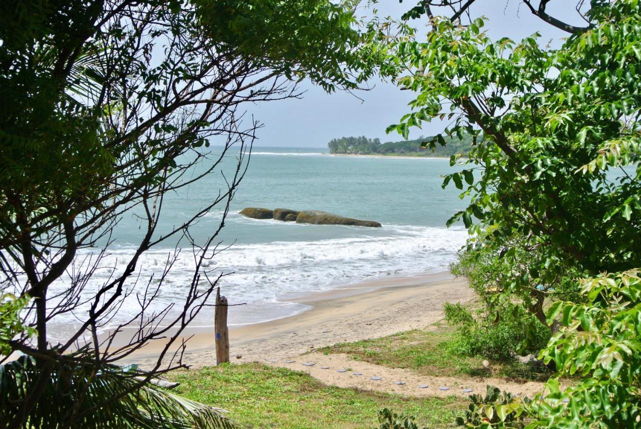 Water Music Arugam Bay Hotel Exterior photo